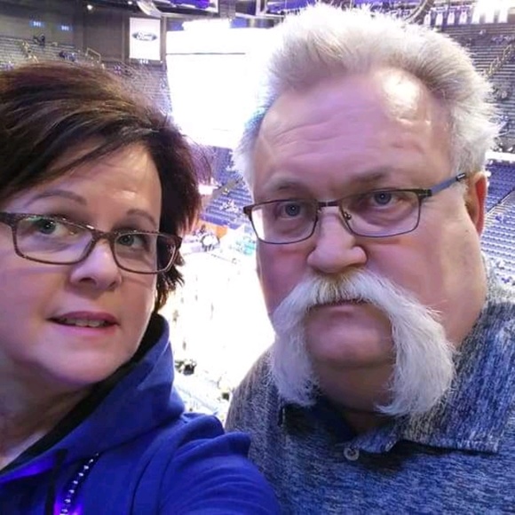 Meet your Posher, Pamela - Picture 1 of 1